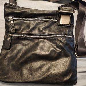 Nicoli soft black leather crossbody bag with 4 pockets